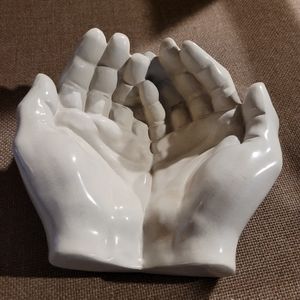 Hands tray (cement)